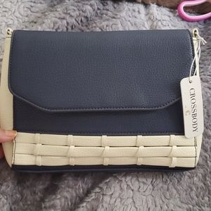 Crossbody purse